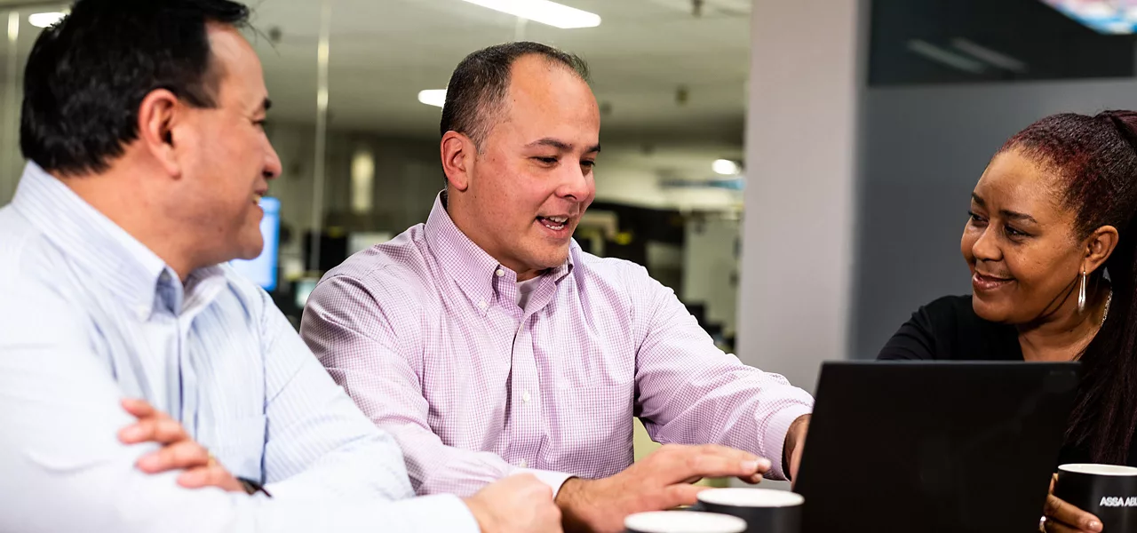 Naše dveře jsou vždy otevřené. Vstupte a začněte svou kariéru v ASSA ABLOY.